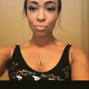 Meet your Posher, Hayley